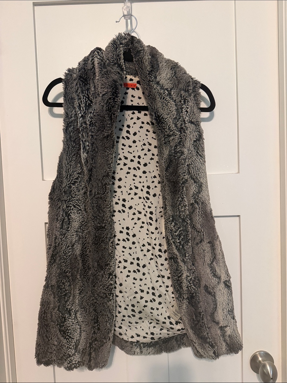 Alice + Olivia Grey Faux Fur Sleeveless Vest with Silk Blend Patterned Lining